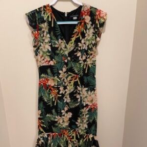 Tommy Hilfiger Floral V-Neck Flutter-Sleeve Dress - Size 6. NWT - NEVER WORN.